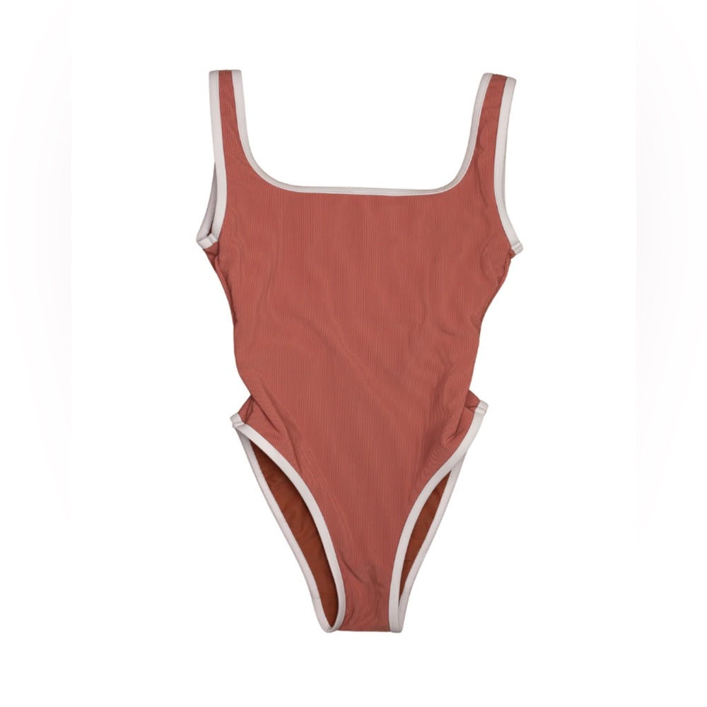 LainSnow Ocean Isle swimsuit XS in sangria w/scrunchie!